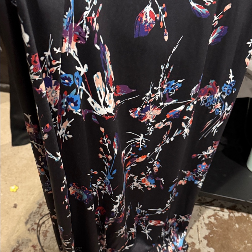 SHAN Multicolor Floral Backless Dress - Picture 5 of 9